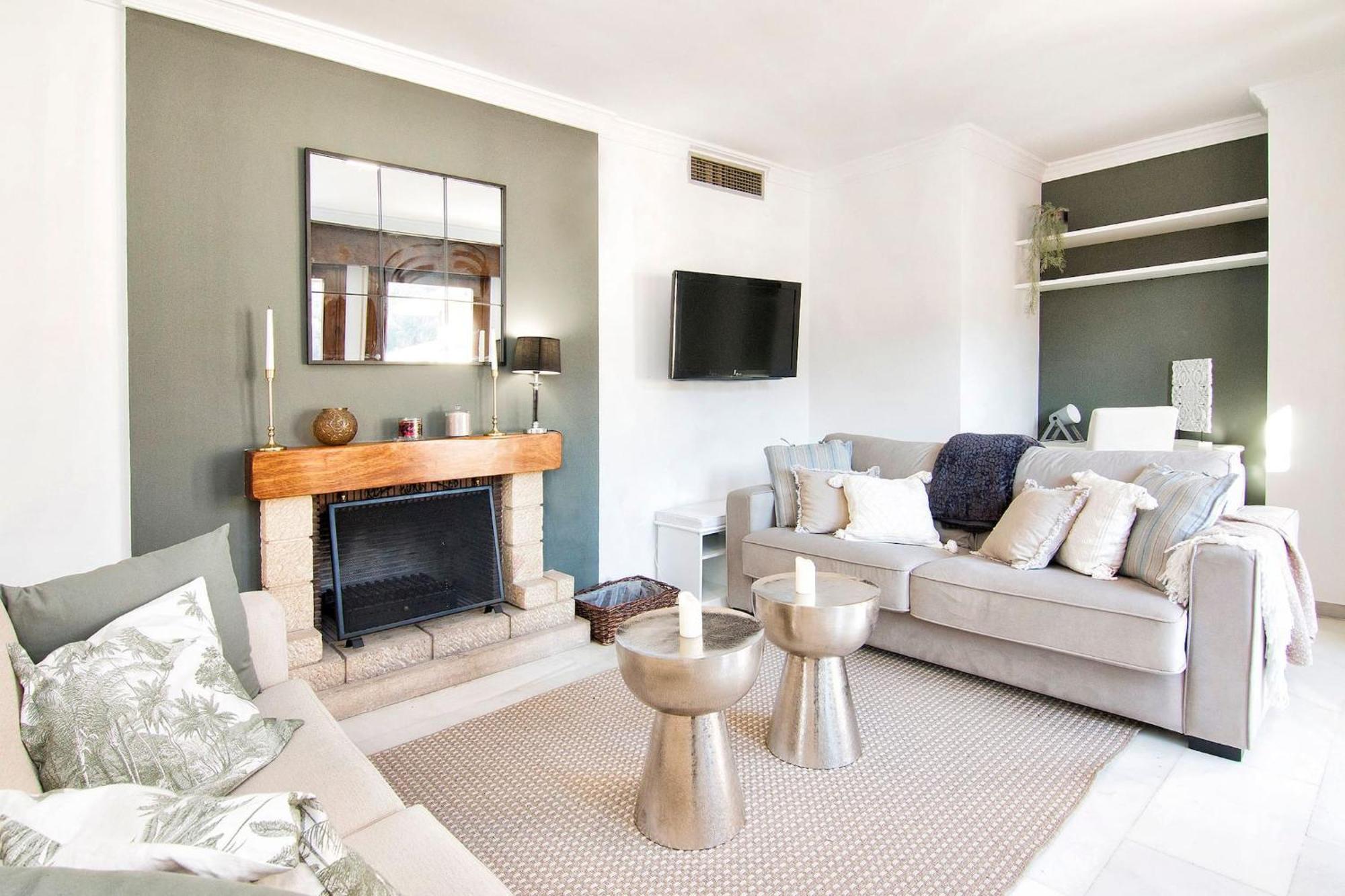 Chezmoihomes Alhambra Penthouse 2 Private Terraces Apartment *
