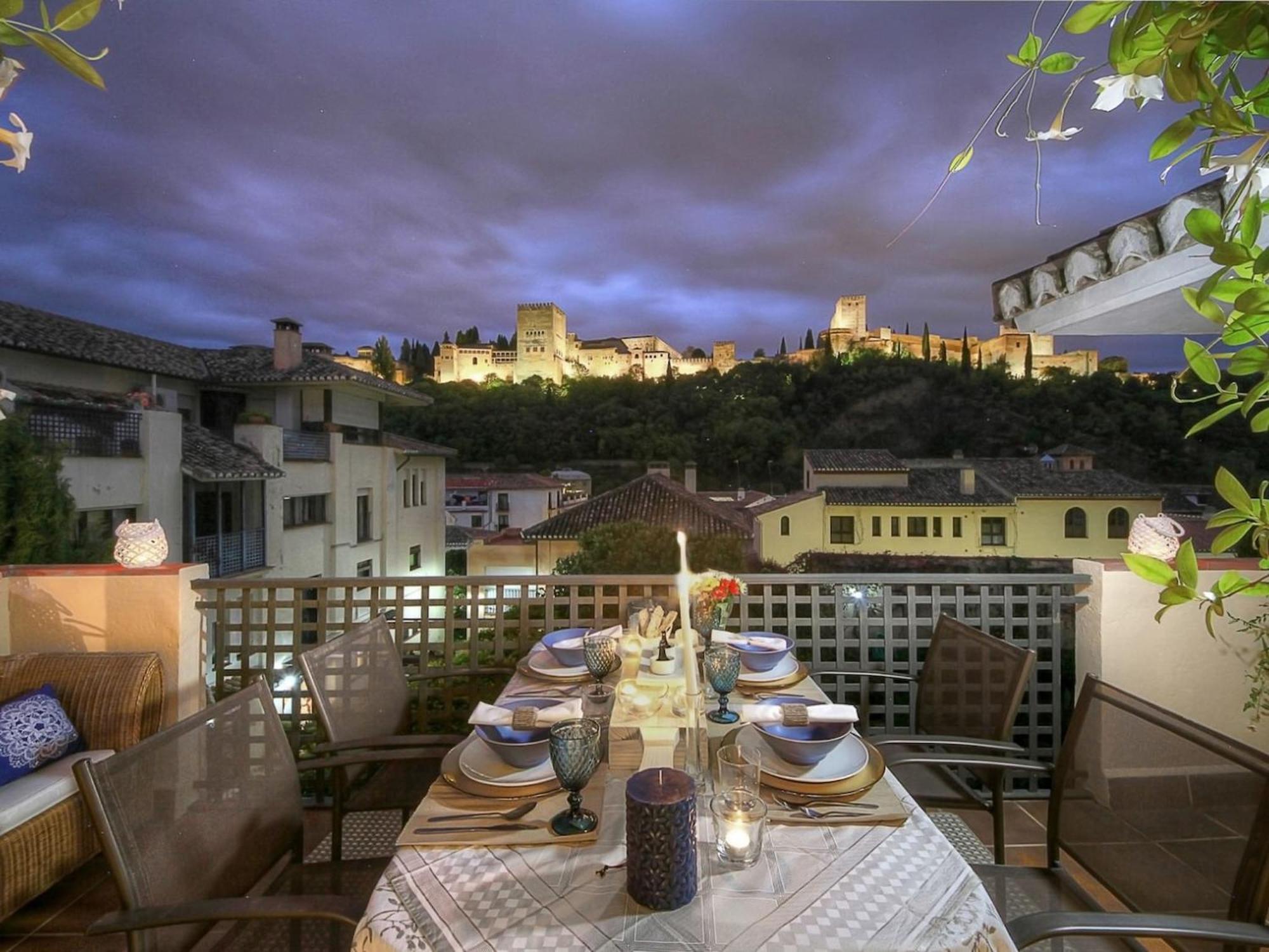 Apartment Chezmoihomes Alhambra Penthouse 2 Private Terraces *